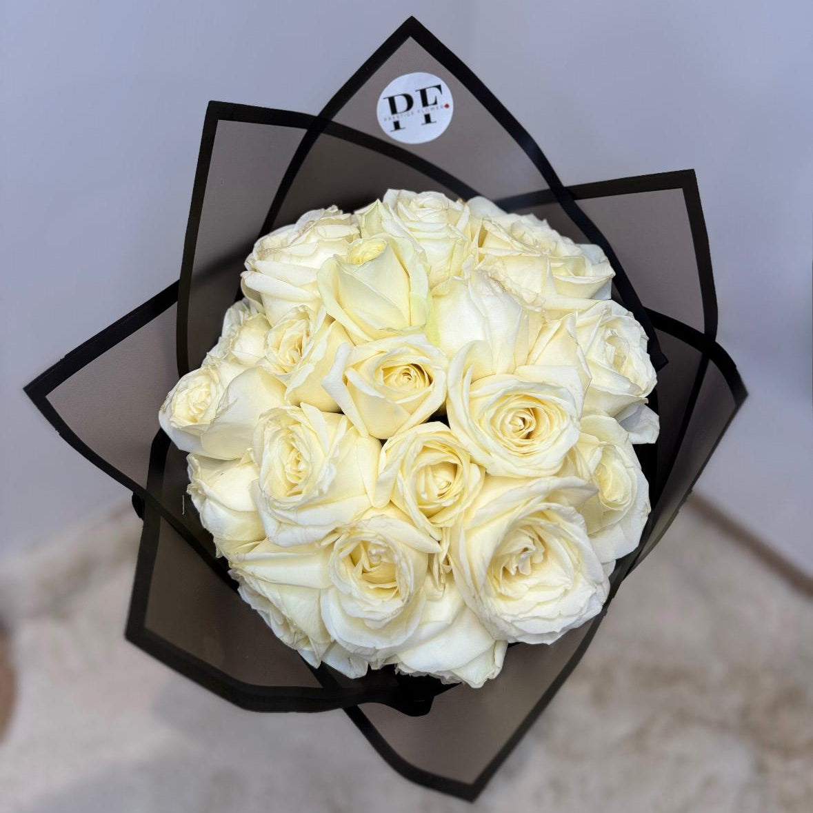 Bouquet Pure – Roses Blanches Image principale du produit